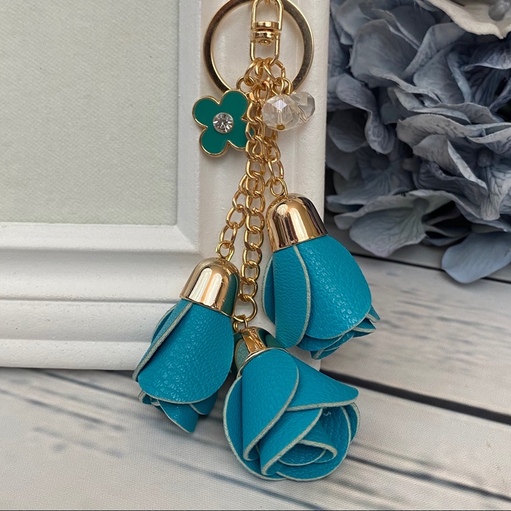 Blue Triple Rose Charm with Beads Keychain - Picture 2 of 14